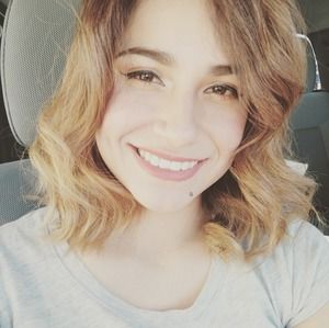 Meet your Posher, Crystal